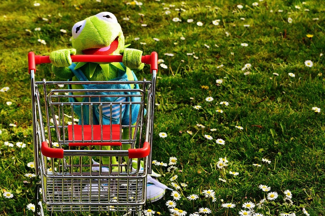 Holiday retailers accelerate delivery in 2025